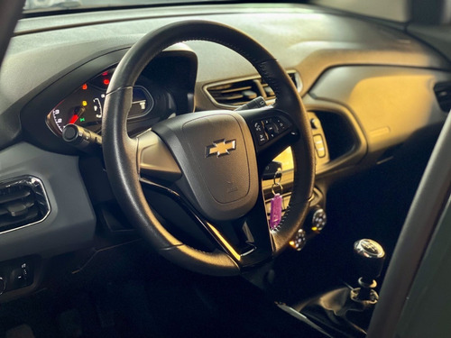 Imagem 8 de 18 de Chevrolet Onix 1.4 Mt Ltz 2019