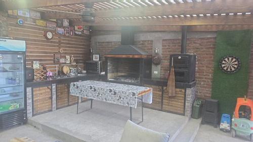 Preciosa Casa Amplia , Patio Techado Con Quincho 4d , 2b
