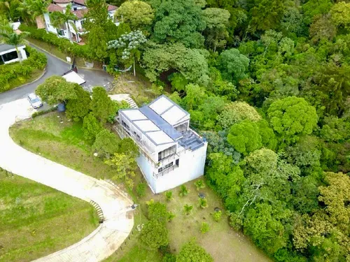 Casa En Venta En Loma Del Escobero. Cod V776075