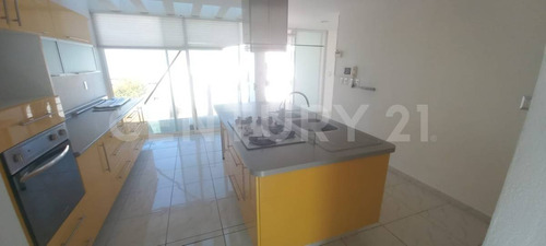 Casa En Renta, Cerro De Chapultepec 221, Colinas Del Cimatario, Querétaro, Qro.