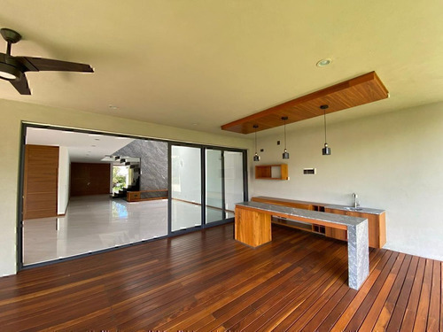 Casa Nueva En Venta En Valle Real, 4 Recamaras.