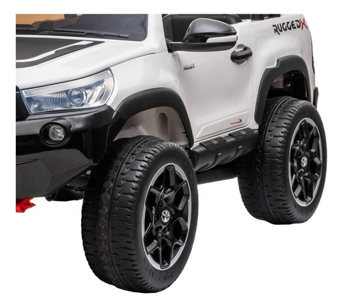 Cochecito eléctrico para niños Importway Toyota Hilux BW190PT con 2 asientos 12 V color blanco
