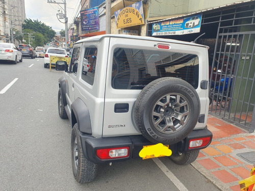 Suzuki Jimny 1.3 Jlx