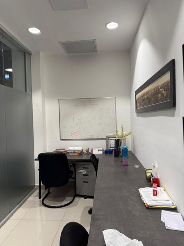 Alquilo Local Vacio En Plaza Comercial De Viejo Arroyo Hondo Con 6 Parqueos Codigo: Nd765