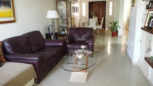 Imagen 3 de 9 de En Venta Townhouse En Country Villa Serino Park. Código 447501