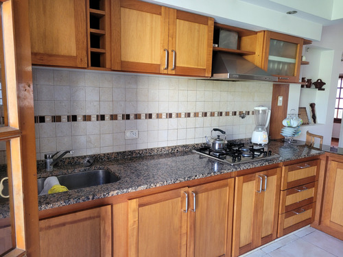 Chalet 6 Ambientes Con Parque Punta Mogotes