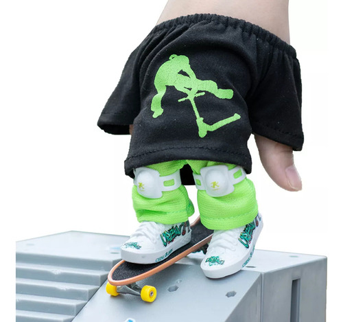 V * Toe Skate Con Kit De Herramientas Y Ropas For Calcetines