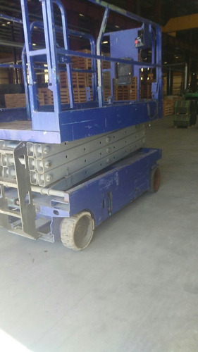 Imagen 5 de 10 de Alquiler Plataforma Elevadora Tijera