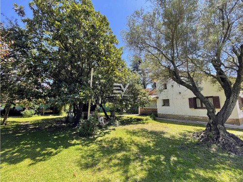 Imagen 20 de 24 de Venta. Villa Sierras De Oro. Espectacular Casa Con Gran Parque. Tranquilidad Y Seguridad Entre Cba Y Carlos Paz