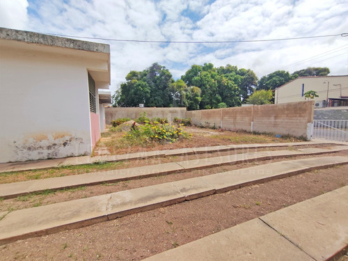 Imagen 4 de 13 de Ledezma Asesores Vende Terreno Av. Guasipati, Cerca De La Av. Táchira, Ciudad Bolívar - Venezuela