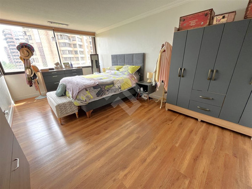 Departamento En Venta / 3 Dormitorios Más Servicios