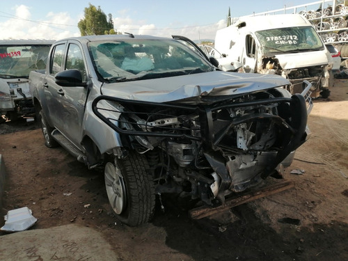 Imagen 3 de 13 de Desarmo Toyota Hilux Año 2019 Solo Por Partes