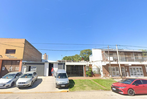 Casa En Venta - 2 Dormitorios 1 Baño - Pergamino