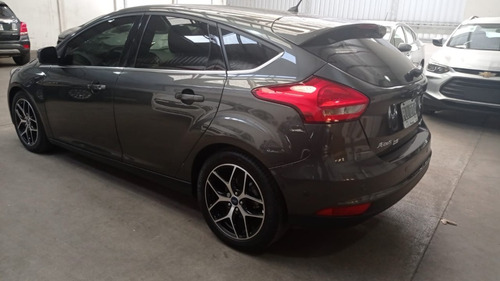 Imagen 8 de 15 de Ford Focus 5p Titanium Mt 2016 Contado Forestcar Balbin #5