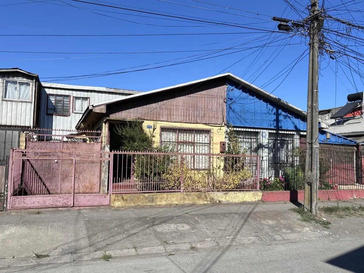 Imagen 2 de 7 de Se Vende Casa En Hualpen 3d 1b Estacionamiento