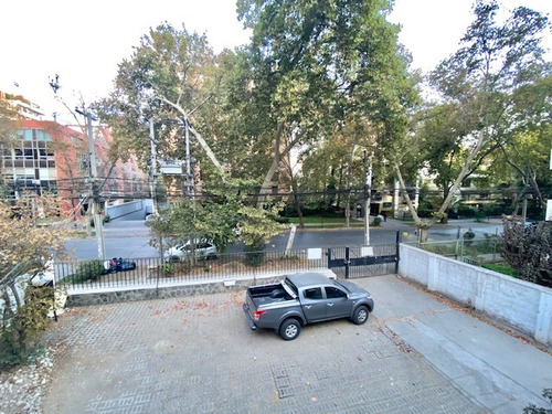 Gran Casa Oficina En Pleno Corazón De Providencia+8e+metro