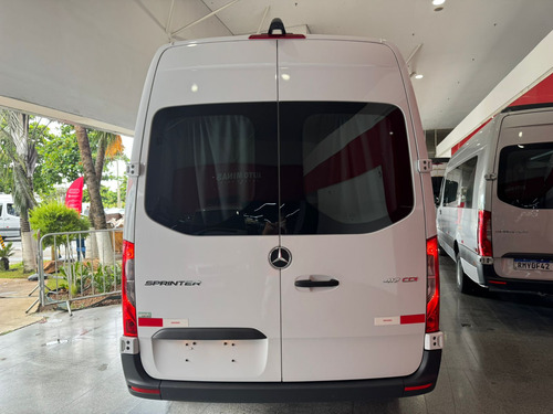 Sprinter 417 16 Lugares Executiva Ano 2025 Financio