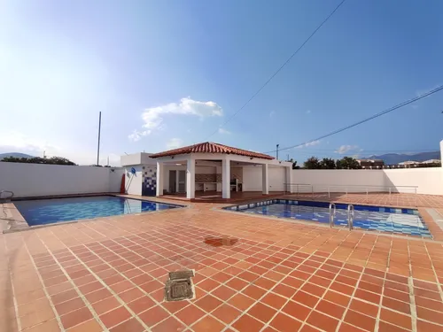 Casa En Venta En La Floresta. Cod V30737