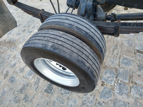 Imagem 14 de 14 de Mercedinha 710 Plus 2004