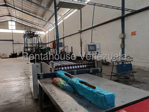 Galpón En Venta En Santa Cruz Aragua 25-6942 Irrr