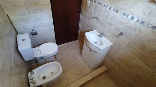 Casa En Venta - 2 Dormitorios 1 Baño - 50mts2 - Villa Elisa, La Plata