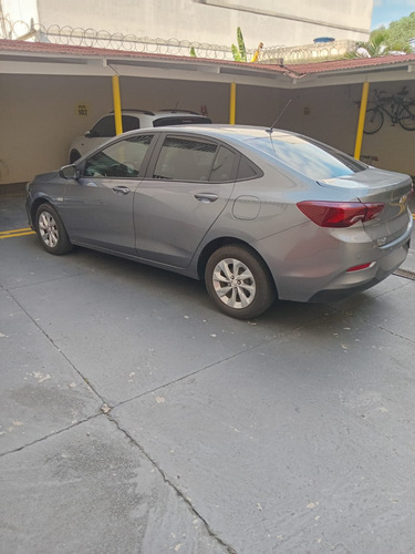 Chevrolet Onix plus 1.0 Lt 4p