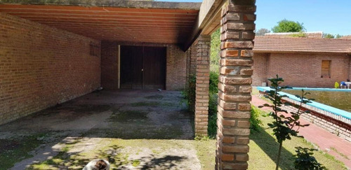 Casa En Venta - 3 Dormitorios 3 Baños - 1.251mts2 - Chivilcoy