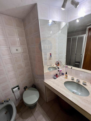 Imagen 20 de 27 de Venta De Apartamento En Pocitos 3 Dormitorios Y Servicio