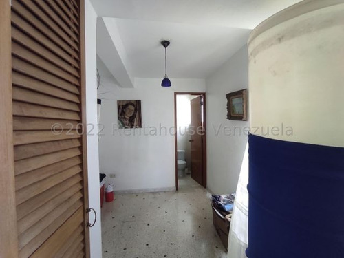 Imagen 10 de 10 de Amplio Y Muy Fresco Apartamento En Cumbres De Curumo Caracas 22-24301