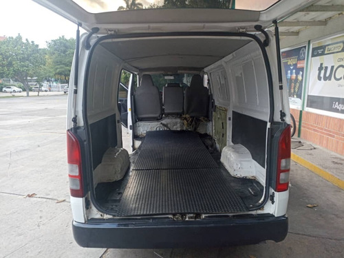 Imagen 11 de 15 de Toyota Hiace