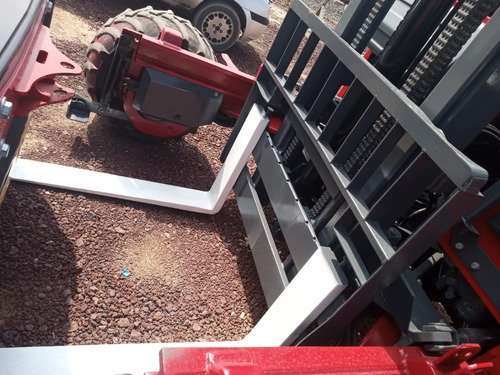 Montacargas Moffett Engineering M5500 Año 2004