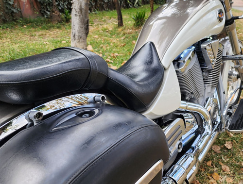 2004 Victory Polaris Kingpin 1,507cc 5 Velocidades