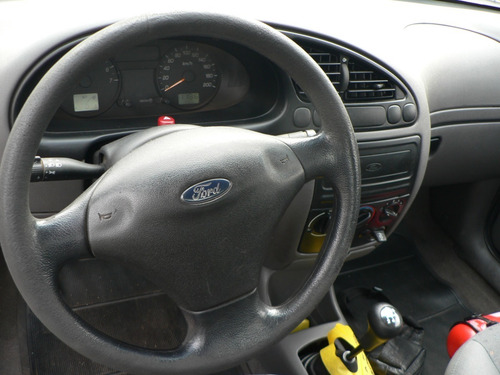 Imagem 8 de 9 de Courier 1.6 L