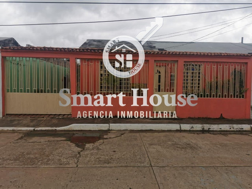 En Venta Casa En La Urbanizacion Las Maravillas, San Fernando De Apure/ Dmev16m