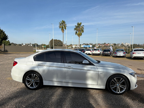 BMW Serie 3 3.0 330i Sedan Sport Line 252cv