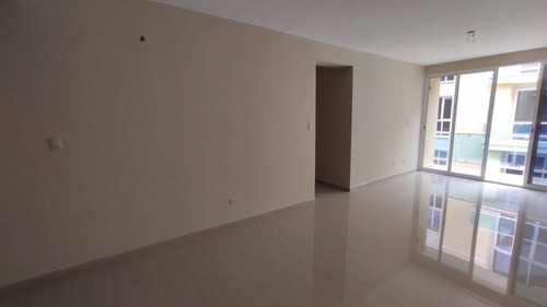 Imagen 3 de 24 de Apartamento En Venta Res. Titanium Suites, Obra Blanca 135 Mtrs. Daniela J.