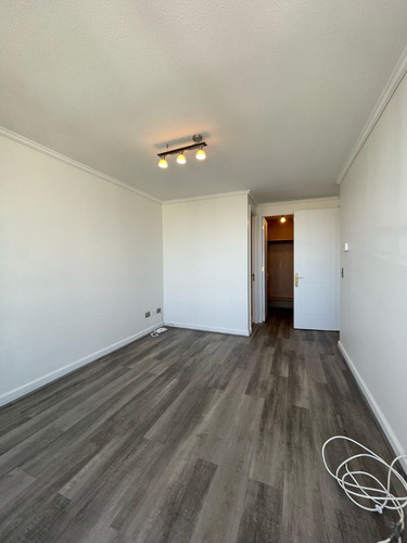 En Venta Amplio Y Hermoso Dpto. De 74 Mt2 Comuna De Ñuñoa