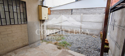 Acogedora Propiedad Ubicada En Tepas Uno Poniente