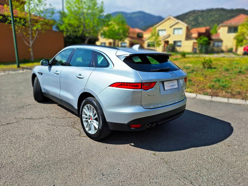 Jaguar F-PACE 2.0 I D Prestige