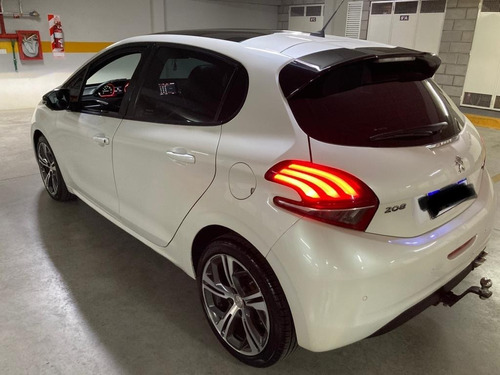Imagen 2 de 6 de Peugeot 208 Gt