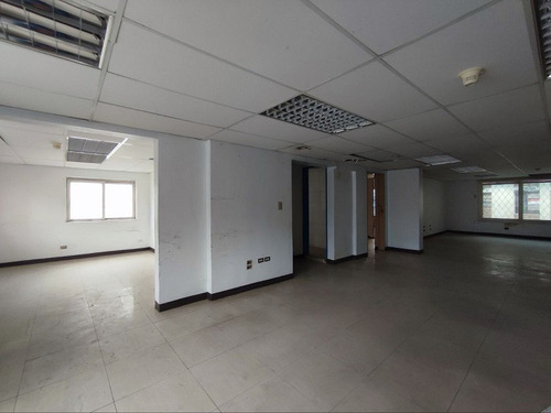Imagen 7 de 20 de Edificio Comercial En Venta En Las Mercedes