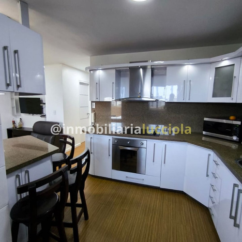 Amplio Ph Duplex Con Vista Al Mar..en Tanaguarena...ref 526