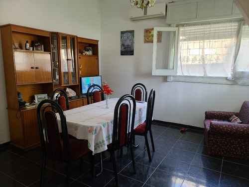 Inmobiliaria Rias Altas Vende Sobre Avenida Garzón Casa + Apartamento