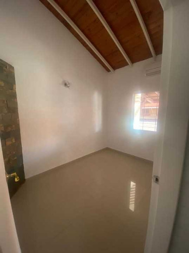 Imagen 11 de 16 de Casa En La Urbanización Terrazas Del Norte Condominio Altamira.