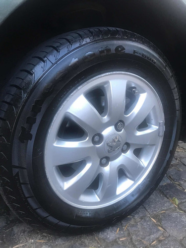 Peugeot 207 Compact 1.4 Sedan Xs Se Vende El Leoncito