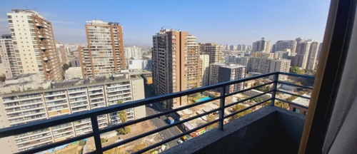 Cómodo Departamento En Arriendo, Excelente Ubicación.