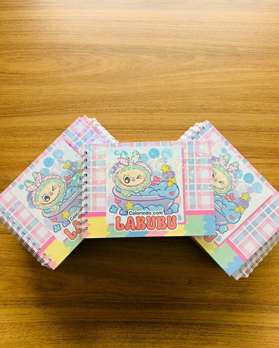 Livro De Colorir Labubu 50 Folhas Capa Dura Holográfico Estilo Bobbie Goods Com Folha De Acetato