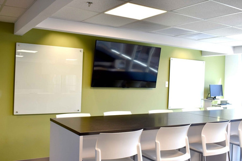 Painel Lousa De Vidro Temperado Branca 120x70cm Com Led Cor Branco Liso