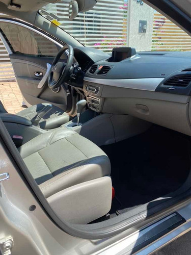 Renault Fluence 2011 2.0 Privilège X-tronic Hi-flex 4p
