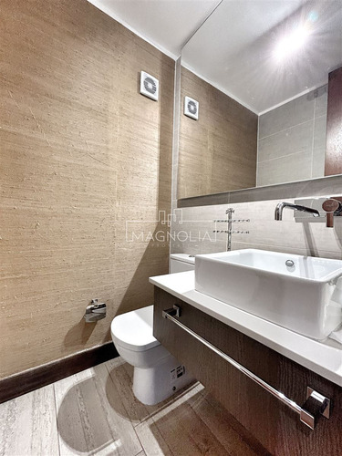 Casa En Venta De 6 Dorm. En Lo Barnechea